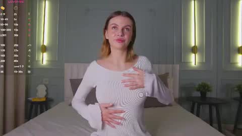Snapshot of vivien_ronal chatting on July 18, 2026, 6:45 pm Sophia online show from July 18, 2026, 6:45 pm