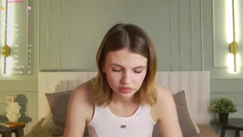 Snapshot of vivien_ronal chatting on July 29, 2026, 6:50 pm Sophia online show from July 29, 2026, 6:50 pm