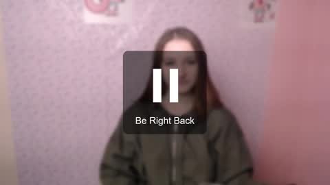 vivienalles_ online show from December 4, 2024, 4:27 pm