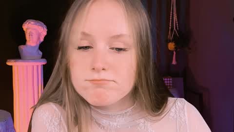 Snapshot of vivienleeigh chatting on February 5, 2025, 7:53 pm Vivien online show from February 5, 2025, 7:53 pm