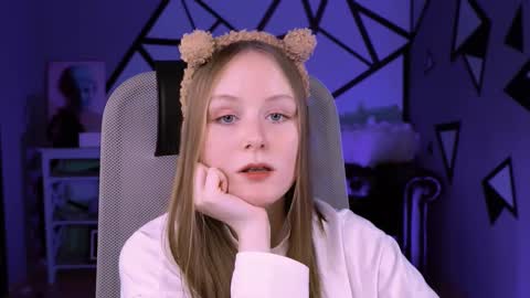 Snapshot of vivienleeigh chatting on February 13, 2025, 1:48 pm Vivien online show from February 13, 2025, 1:48 pm