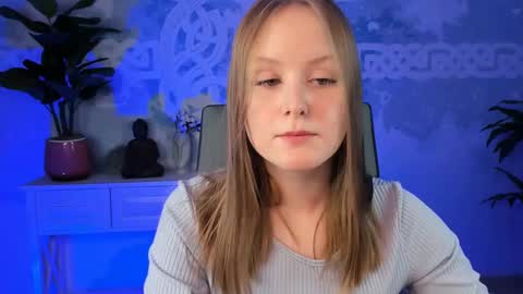 Snapshot of vivienleeigh chatting on March 1, 2025, 12:12 pm Vivien online show from March 1, 2025, 12:12 pm
