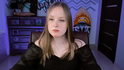 Snapshot of vivienleeigh chatting on March 12, 2025, 1:08 pm Vivien online show from March 12, 2025, 1:08 pm