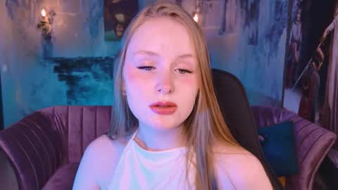 Snapshot of vivienleeigh chatting on November 2, 2025, 9:11 am Vivien online show from November 2, 2025, 9:11 am