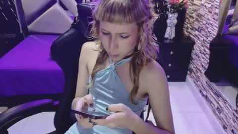 Snapshot of vivienne_hadid chatting on July 31, 2026, 9:03 pm vivienne hadid online show from July 31, 2026, 9:03 pm