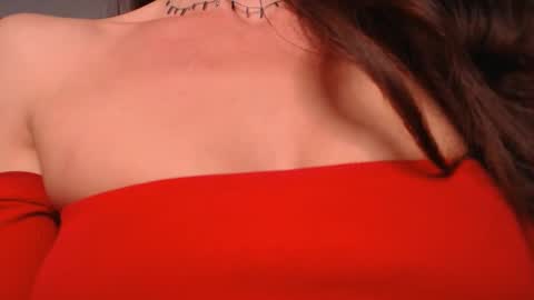 Vivienne online show from January 30, 2025, 7:37 pm