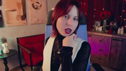 Vivienne  online show from May 12, 2026, 12:57 pm