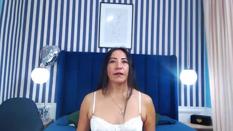 Snapshot of viviennerosette chatting on January 8, 2026, 1:13 pm Vivian online show from January 8, 2026, 1:13 pm