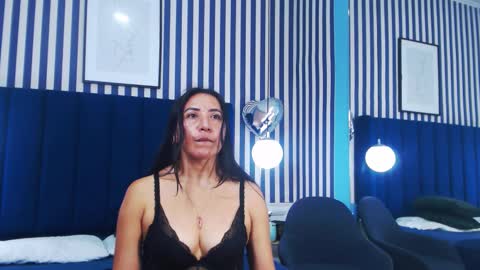 Snapshot of viviennerosette chatting on February 9, 2026, 1:15 pm Vivian online show from February 9, 2026, 1:15 pm
