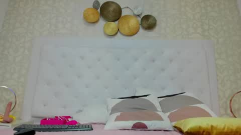 Snapshot of vivifit_08 chatting on May 6, 2026, 7:19 pm vivifit 08 online show from May 6, 2026, 7:19 pm