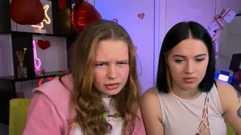 vivy_star online show from February 23, 2026, 7:44 pm