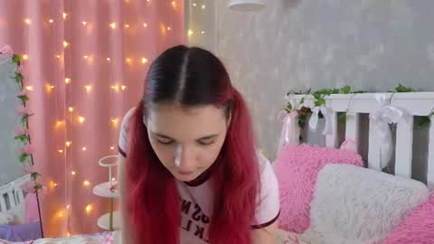 vivyboo111 online show from June 26, 2026, 11:31 pm