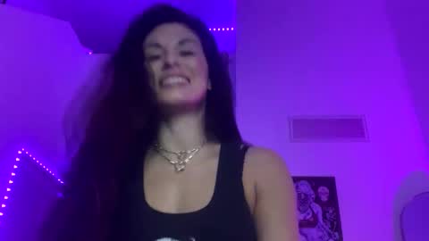 vixenblade online show from March 7, 2026, 3:14 am