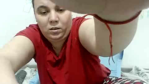 Snapshot of vixenbya chatting on January 18, 2026, 8:40 am vixenbya online show from January 18, 2026, 8:40 am