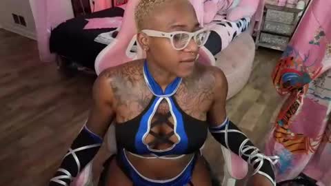Vixen Capri online show from June 27, 2026, 6:35 pm