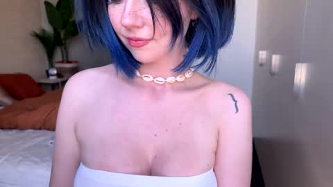 Polly  Online mostly at 9pm-2am UK Time online show from May 24, 2026, 4:23 pm