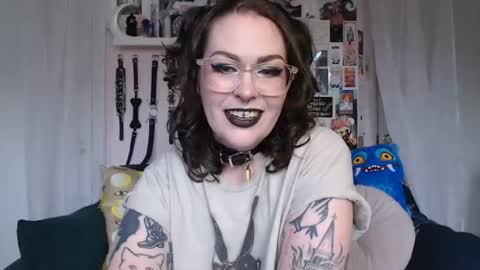 Snapshot of vixinvvitch chatting on June 13, 2026, 4:27 pm VIXIN online show from June 13, 2026, 4:27 pm
