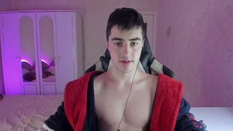 Snapshot of vlad1605 chatting on December 30, 2024, 3:02 pm Martin online show from December 30, 2024, 3:02 pm