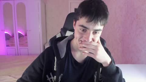 Snapshot of vlad1605 chatting on January 14, 2025, 2:43 pm Martin online show from January 14, 2025, 2:43 pm