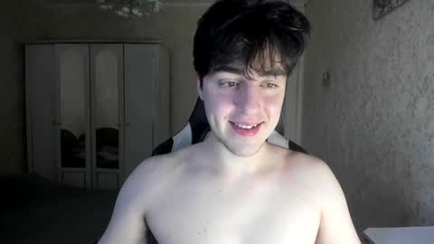 Snapshot of vlad1605 chatting on November 15, 2025, 12:56 pm Martin online show from November 15, 2025, 12:56 pm