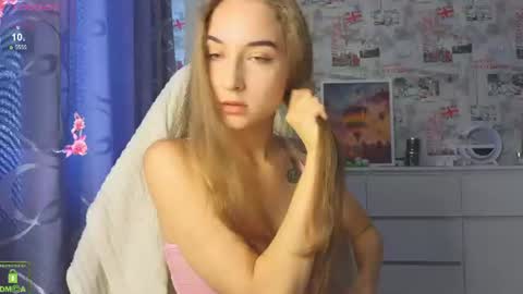 Snapshot of vlad1zy chatting on June 11, 2026, 8:01 am Vlada online show from June 11, 2026, 8:01 am