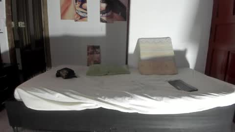 Snapshot of vlad__night chatting on June 7, 2026, 3:43 am Vlad online show from June 7, 2026, 3:43 am