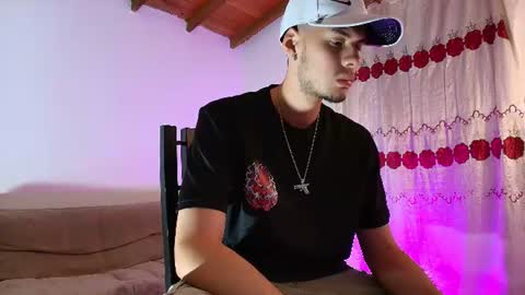Snapshot of vlad__night chatting on June 10, 2026, 3:39 am Vlad online show from June 10, 2026, 3:39 am