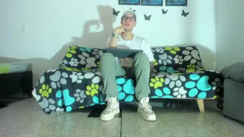 Snapshot of vlad__night chatting on June 29, 2026, 3:57 am Vlad online show from June 29, 2026, 3:57 am
