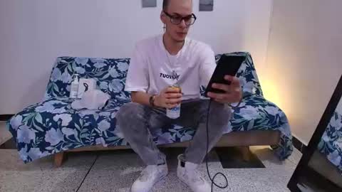 Snapshot of vlad__night chatting on July 25, 2026, 7:55 pm Vlad online show from July 25, 2026, 7:55 pm