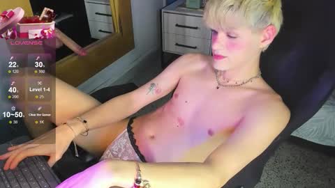 Vlad  online show from December 15, 2025, 2:21 pm