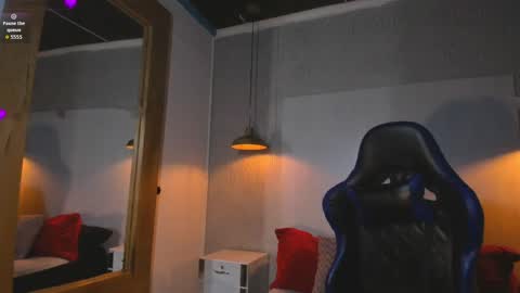 Snapshot of vladhellsing4 chatting on May 6, 2026, 1:05 pm Vlad online show from May 6, 2026, 1:05 pm