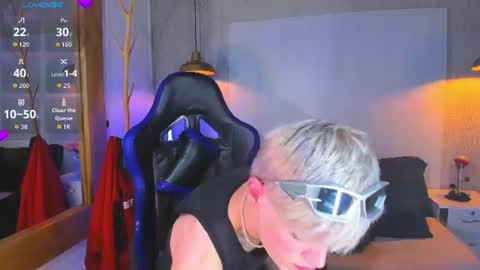 Snapshot of vladhellsing4 chatting on July 10, 2026, 2:41 pm Vlad online show from July 10, 2026, 2:41 pm