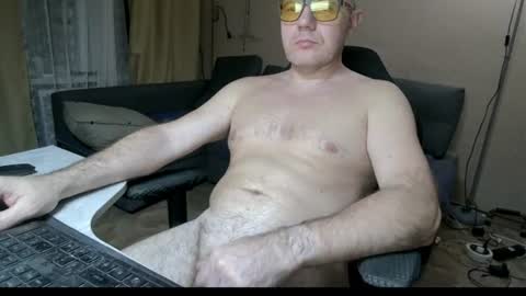 Snapshot of vladnaked chatting on July 25, 2026, 8:06 pm Like Mike online show from July 25, 2026, 8:06 pm