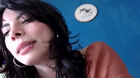 Snapshot of vodka_and_lemonade chatting on October 7, 2025, 5:43 pm vodka girl online show from October 7, 2025, 5:43 pm