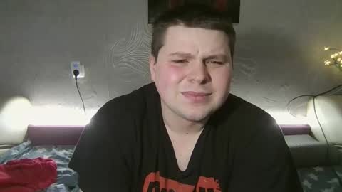 Volshebnik1302 online show from February 25, 2025, 3:16 pm