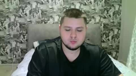 Volshebnik1302 online show from October 28, 2025, 7:38 pm