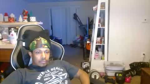 Snapshot of volumebbc chatting on November 25, 2025, 11:49 pm AlwaysAvibe online show from November 25, 2025, 11:49 pm