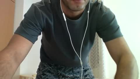 Snapshot of volve5 chatting on December 22, 2024, 11:33 am volve5 online show from December 22, 2024, 11:33 am