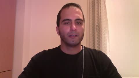 Snapshot of volve5 chatting on January 8, 2025, 10:37 pm volve5 online show from January 8, 2025, 10:37 pm