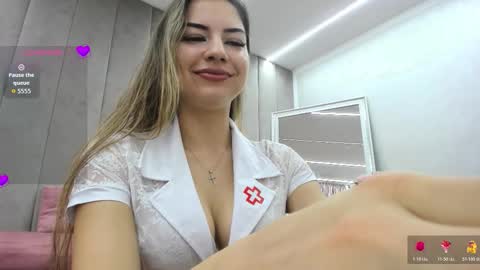 Snapshot of von_dee chatting on October 19, 2025, 5:08 am von_dee online show from October 19, 2025, 5:08 am