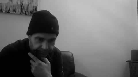 Snapshot of voyeuredeluxe chatting on December 16, 2025, 9:03 am voyeuredeluxe online show from December 16, 2025, 9:03 am