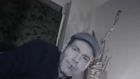 voyeuredeluxe online show from January 16, 2026, 3:21 am