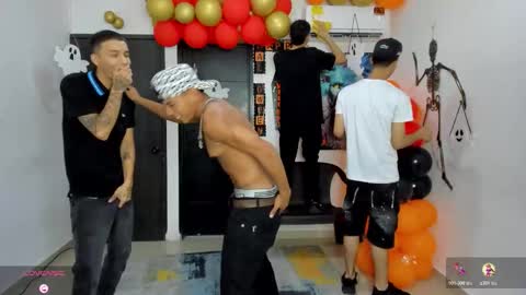 voyeurism_guys online show from October 26, 2025, 11:09 pm