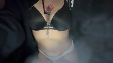 vveejay online show from December 2, 2025, 9:47 am