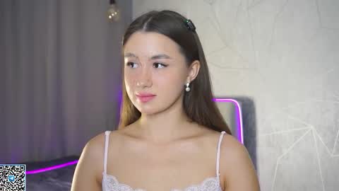 Snapshot of vvilly_wonka chatting on October 9, 2025, 1:58 am Ethal - thank you for thumb up online show from October 9, 2025, 1:58 am