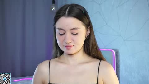 Snapshot of vvilly_wonka chatting on November 21, 2025, 1:48 am Ethal - thank you for thumb up online show from November 21, 2025, 1:48 am