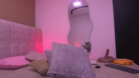 Violeta online show from April 25, 2026, 3:09 am