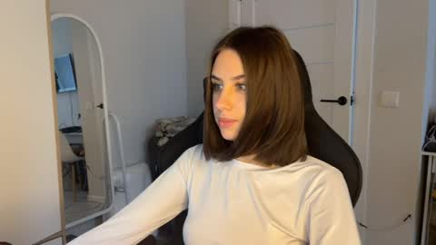 Arina online show from May 27, 2026, 8:11 am