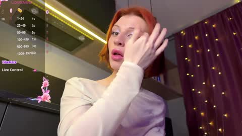 Snapshot of vynila chatting on December 11, 2024, 12:23 am ILONA A week goal new laptop online show from December 11, 2024, 12:23 am