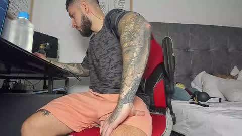 vyxen_ online show from March 23, 2026, 8:02 pm